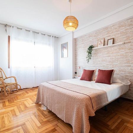 ヴィーゴAmplia Vivienda Con Garajeアパートメント エクステリア 写真