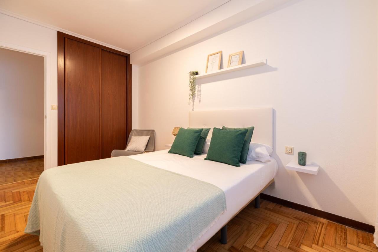 ヴィーゴAmplia Vivienda Con Garajeアパートメント エクステリア 写真