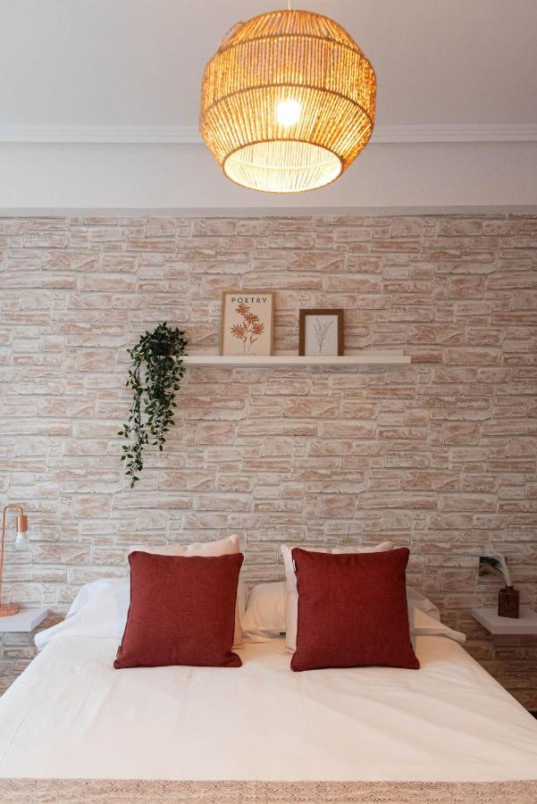 ヴィーゴAmplia Vivienda Con Garajeアパートメント エクステリア 写真