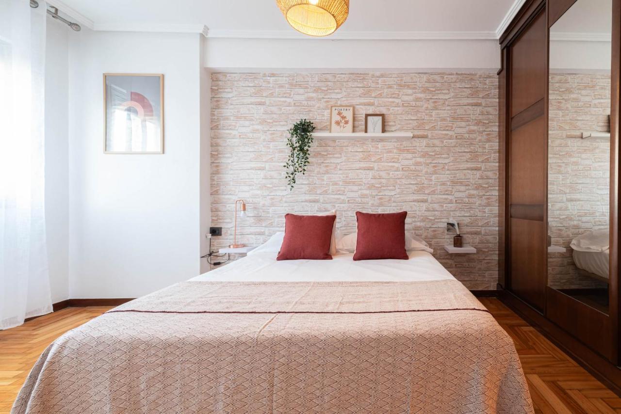 ヴィーゴAmplia Vivienda Con Garajeアパートメント エクステリア 写真