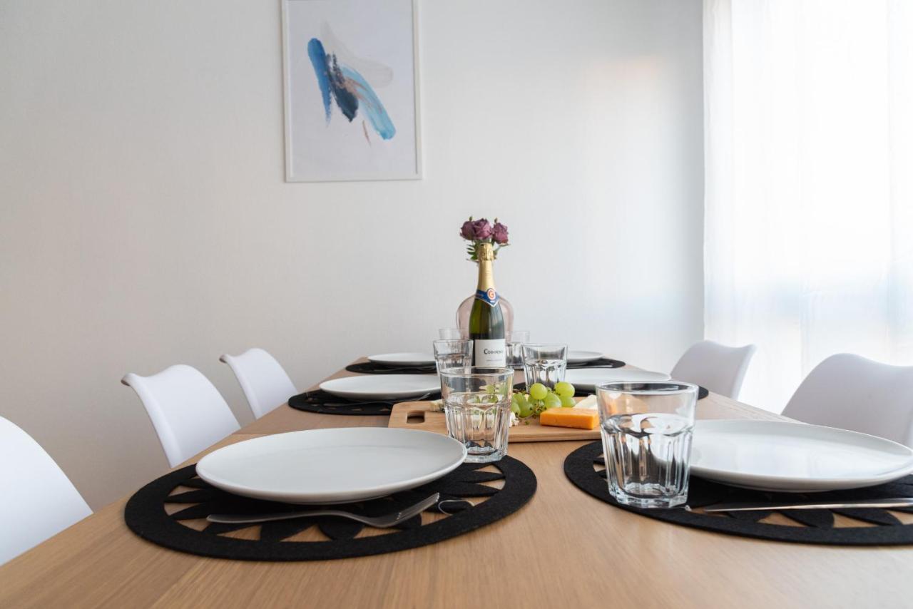 ヴィーゴAmplia Vivienda Con Garajeアパートメント エクステリア 写真