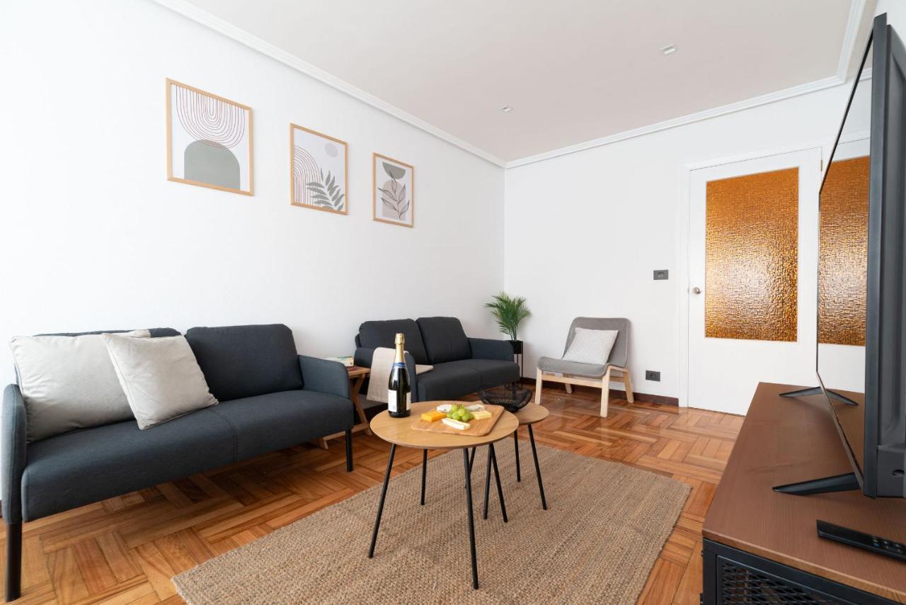 ヴィーゴAmplia Vivienda Con Garajeアパートメント エクステリア 写真