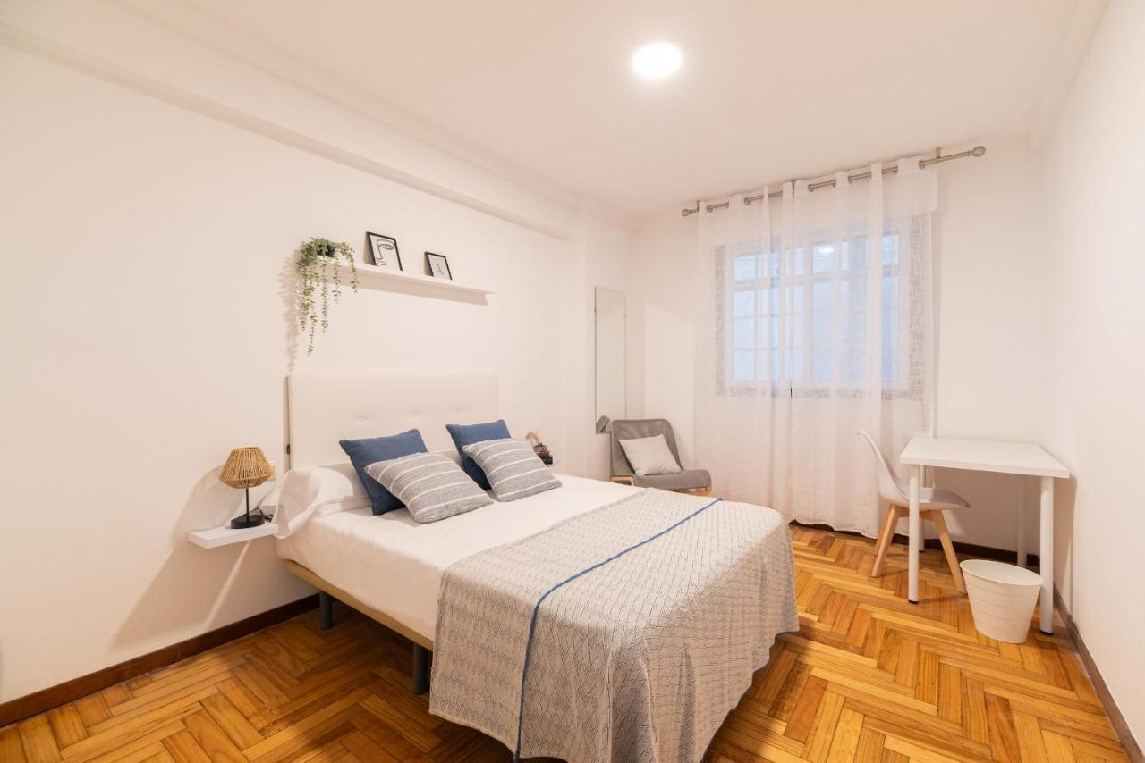 ヴィーゴAmplia Vivienda Con Garajeアパートメント エクステリア 写真