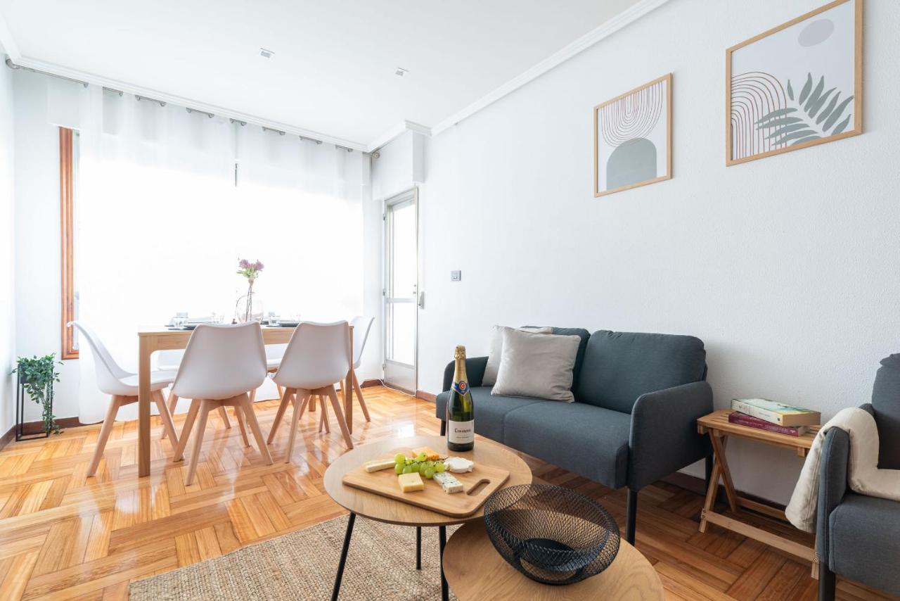 ヴィーゴAmplia Vivienda Con Garajeアパートメント エクステリア 写真