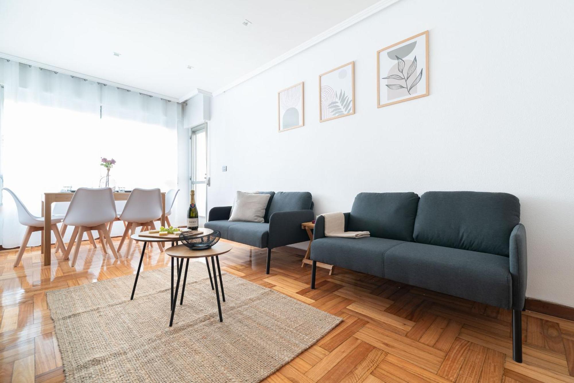 ヴィーゴAmplia Vivienda Con Garajeアパートメント エクステリア 写真